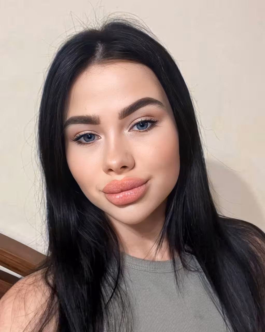 Damenprofil besuchen