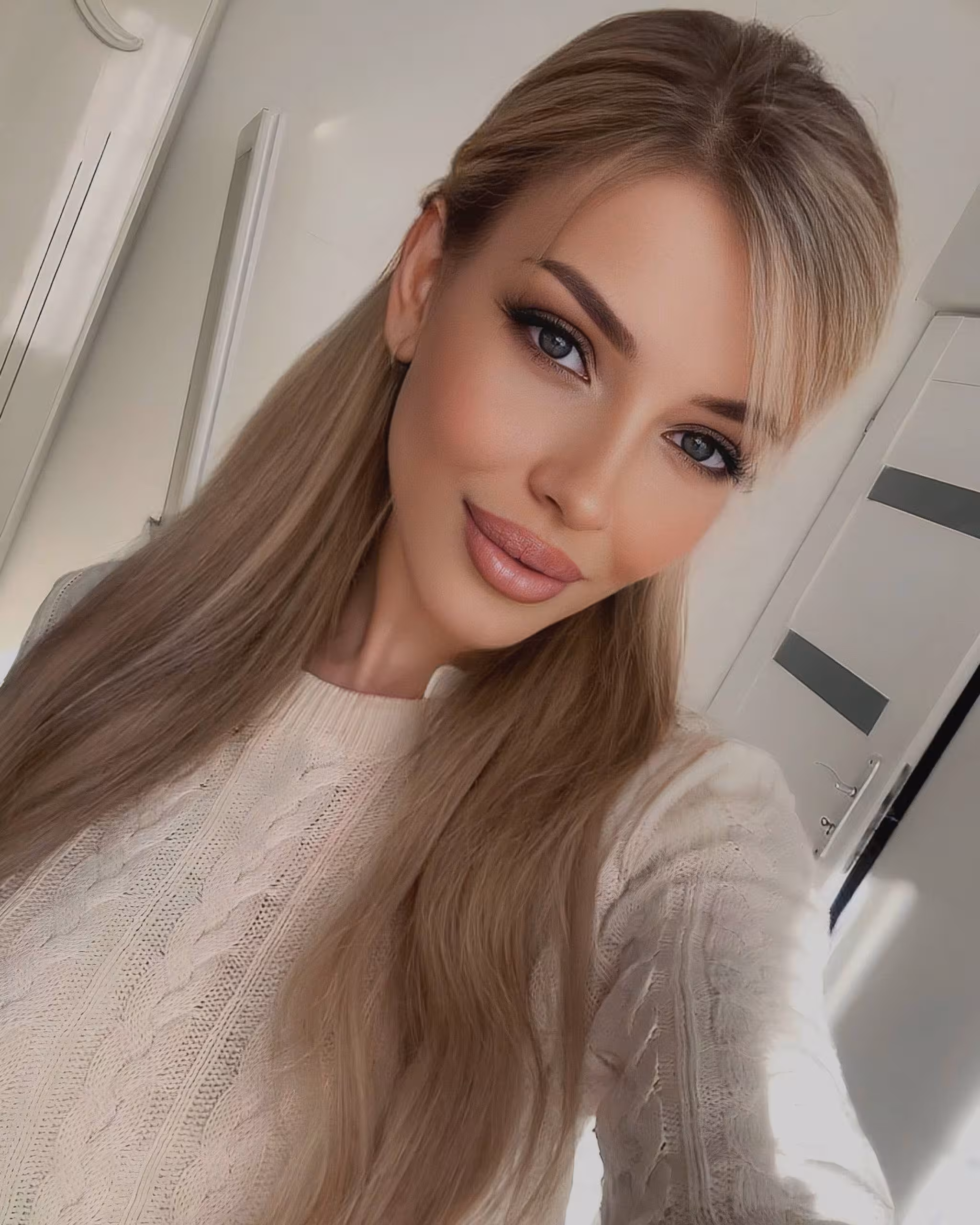 Damenprofil besuchen