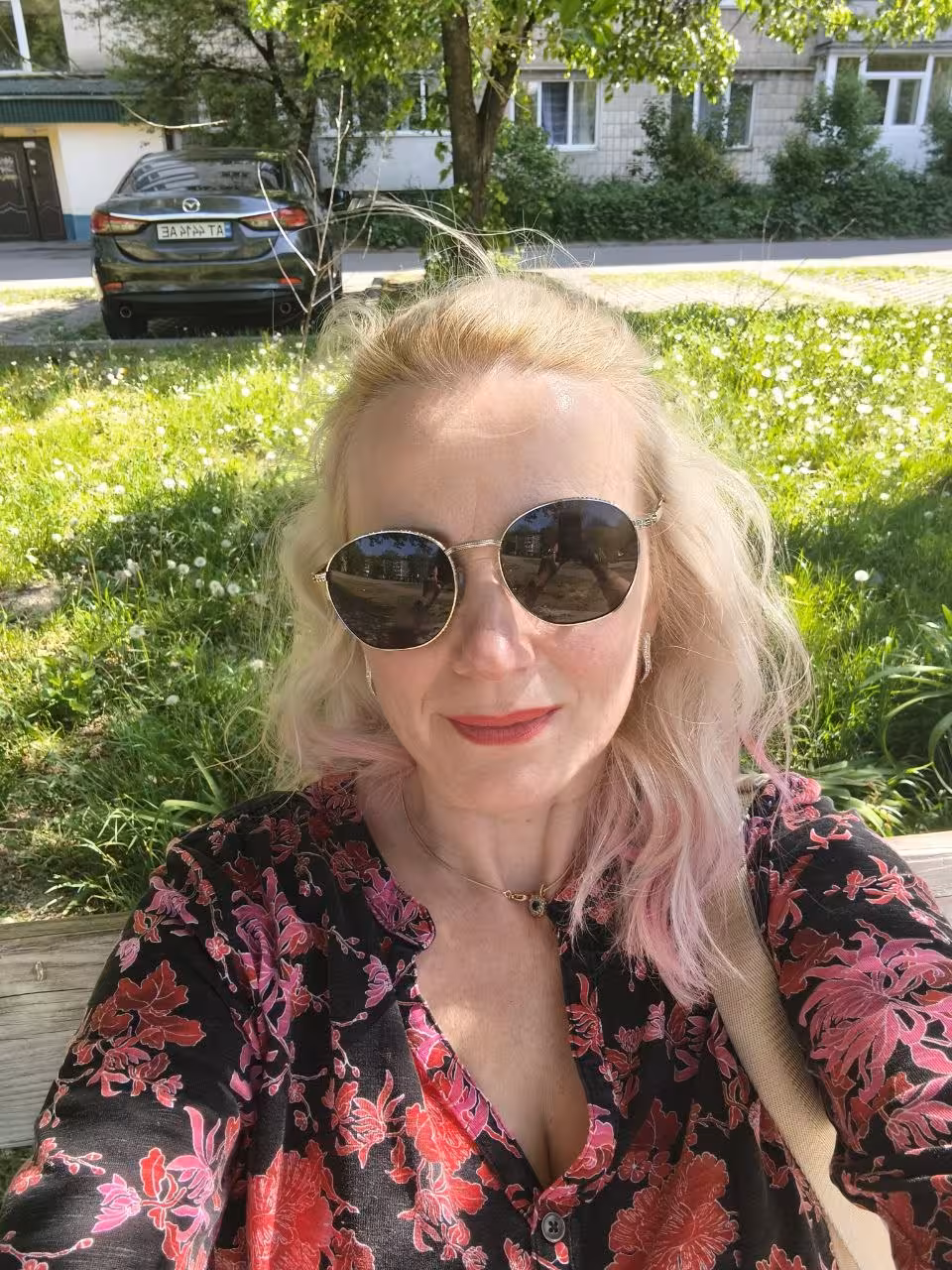 Olena glucksfall partnervermittlung Mehr über sie erfahren