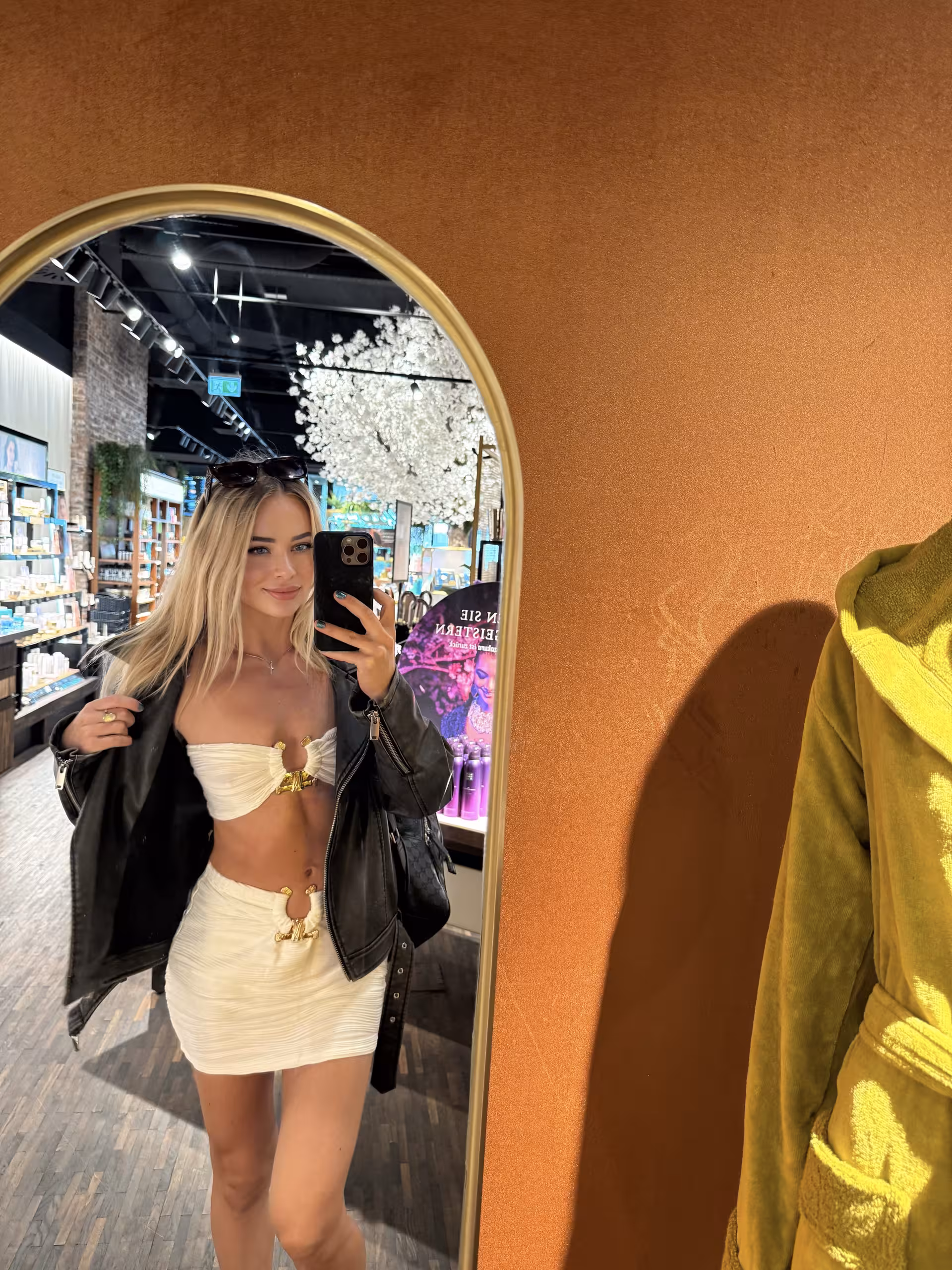 Yuliia partnervermittlung finya Damenprofil sehen