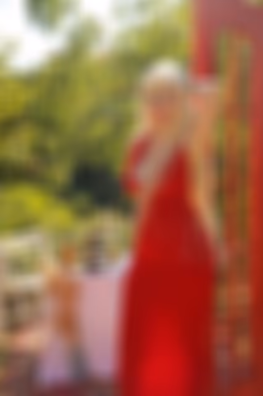 Damenprofil besuchen