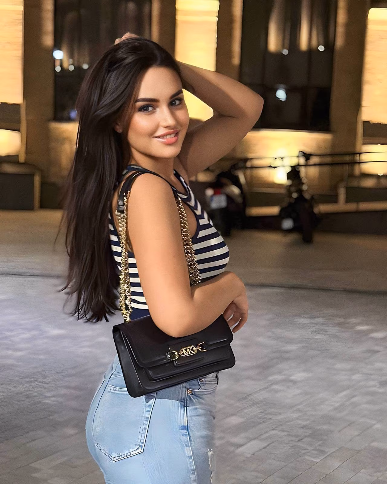 Frauenprofil offnen