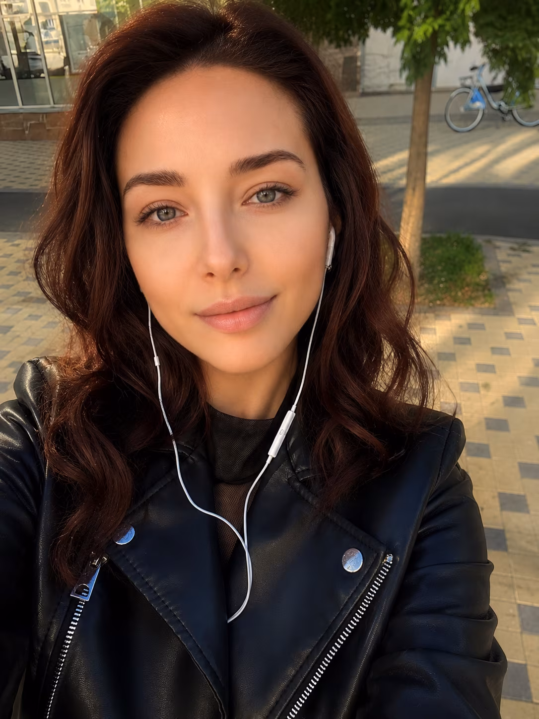 Damenprofil besuchen
