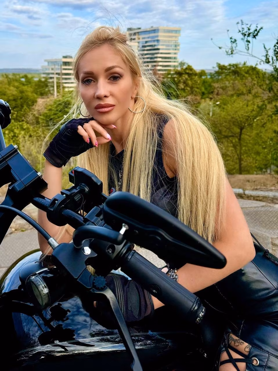 Frauenprofil offnen