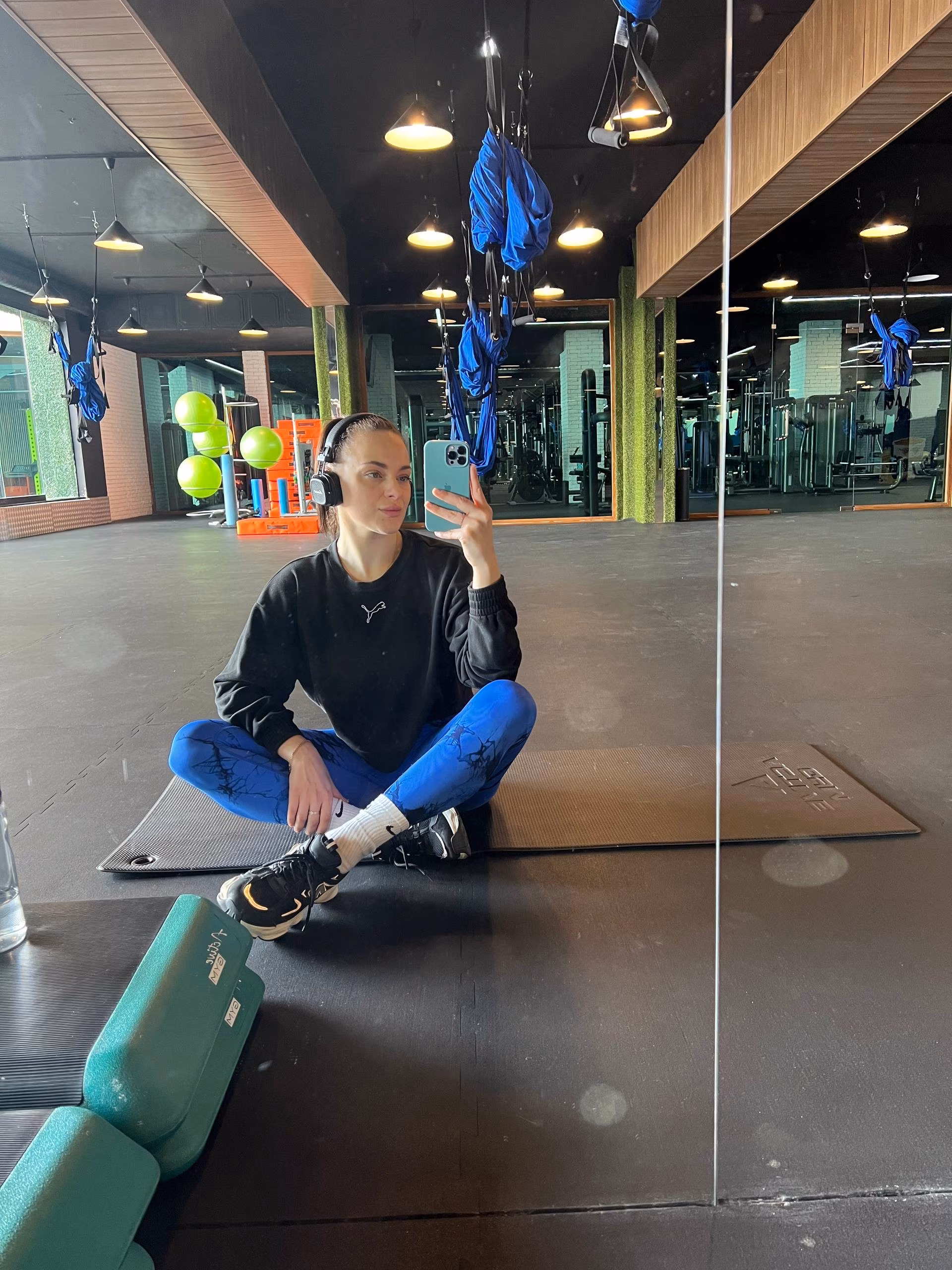 Damenprofil besuchen