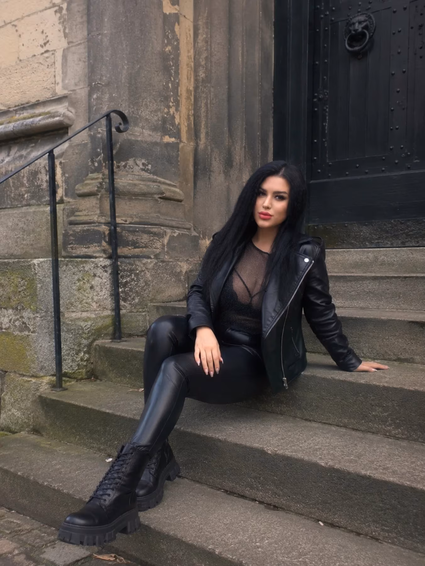 Damenprofil besuchen