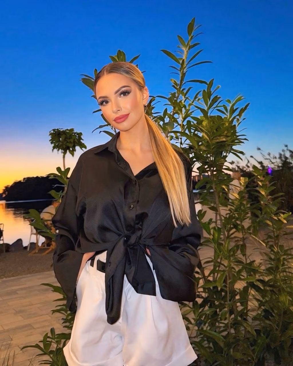 Frauenprofil offnen