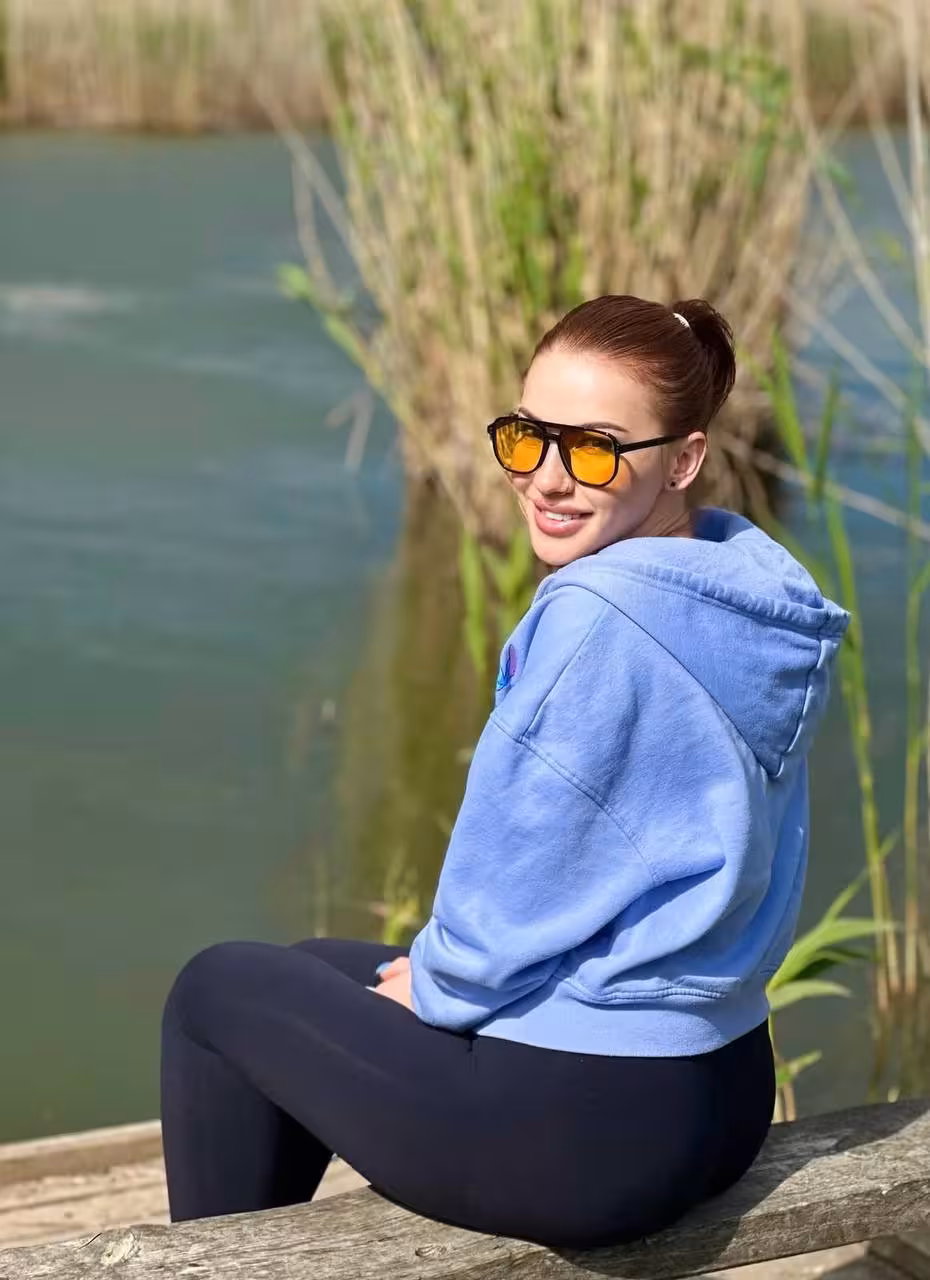 Elena  gay partnervermittlung